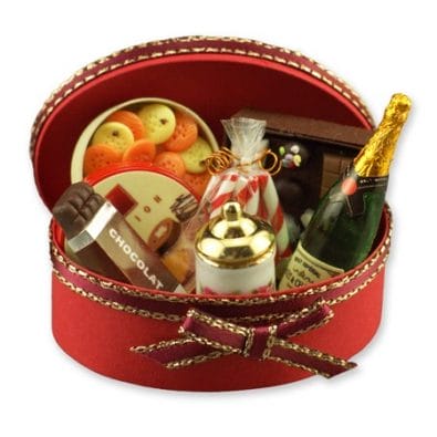 Re14096 - Basket with champagne