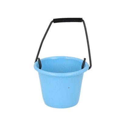Tc1867 - Blue bucket