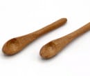  Dos cucharas de madera