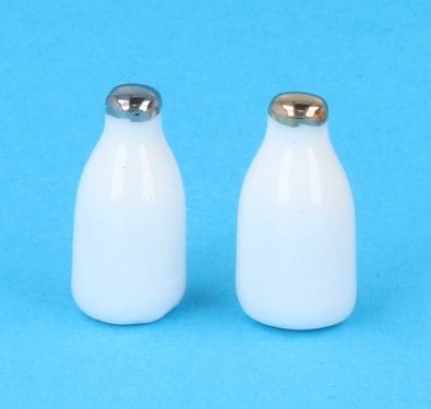 Tc2245 - Dos botellas de leche