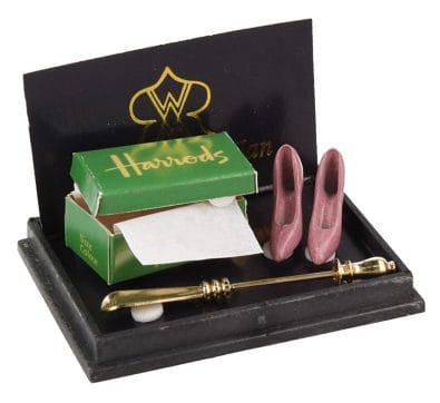 Re14475 - Shoe box with Harrods shoes