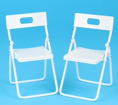 Due sedie pieghevoli bianche