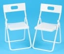  Deux chaises pliantes blanches 