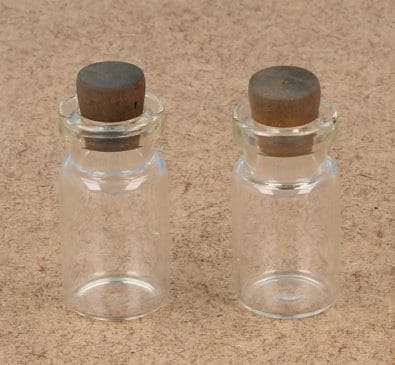 Tc0104 - 2 glass bottles