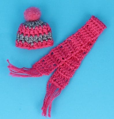 Tc1683 - Hat and scarf