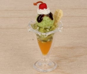 Sb0056 - Ice cream with kiwi