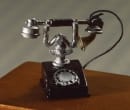  Ancien téléphone 