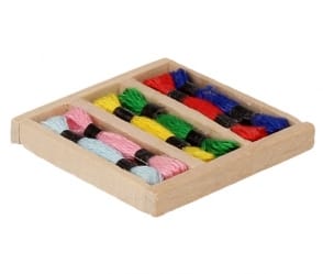 Tc2502 - Boîte avec fils