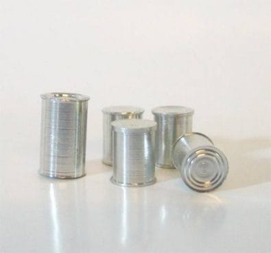 Tc0834 - Cinco latas de conserva